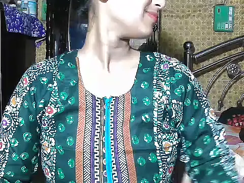 Snapshot of jui- chatting on 09/26/25, 05:20 jui- online show from 09/26/25, 05:20