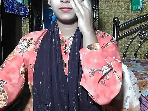 Snapshot of jui- chatting on 09/17/25, 04:53 jui- online show from 09/17/25, 04:53