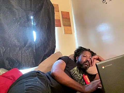 viceutk1 online show from 09/28/25, 03:52