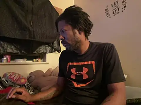 viceutk1 online show from 02/22/26, 05:21