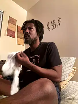 viceutk1 online show from 12/14/25, 11:49