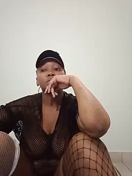 Snapshot of CouplesX96xx chatting on 03/25/26, 08:41 CouplesX96xx online show from 03/25/26, 08:41