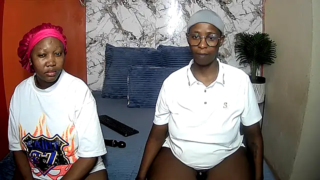 CouplesX96xx online show from 05/13/26, 03:13