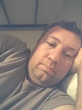 Snapshot of Batuhan3563 chatting on 11/18/25, 04:43 Batuhan3563 online show from 11/18/25, 04:43