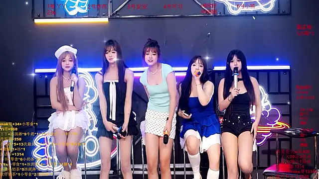 EYgirl222 online show from 10/10/25, 08:15