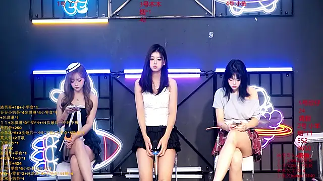 EYgirl222 online show from 09/30/25, 08:20