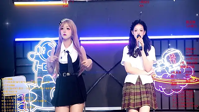 EYgirl222 online show from 10/08/25, 08:16