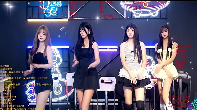 EYgirl222 online show from 09/18/25, 12:30