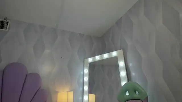 BabyAngel18  online show from 01/13/26, 11:36