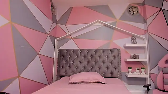 BabyAngel18  online show from 11/05/25, 03:20