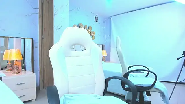 Snapshot of BabyAngel18_ chatting on 10/18/25, 03:30 BabyAngel18 online show from 10/18/25, 03:30