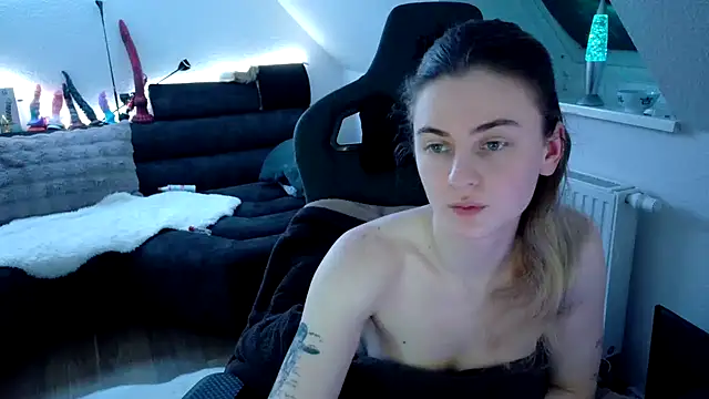 Melly4You online show from 03/17/26, 11:30