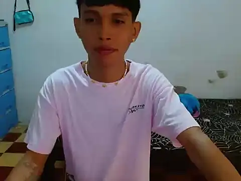 skinny1hugecock27 online show from 04/16/26, 01:01