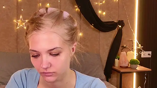 4example Chloe online show from 04/23/26, 05:25