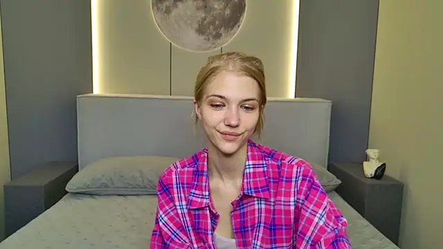 4example Chloe online show from 04/04/26, 05:25