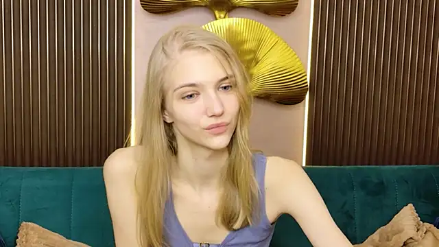 4example Chloe online show from 02/26/26, 10:37