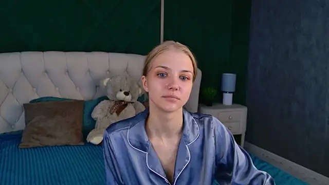 4example Chloe online show from 05/21/26, 05:49