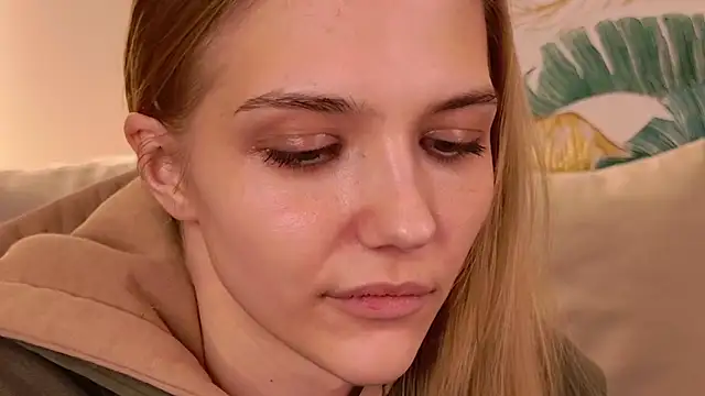 4example Chloe online show from 03/02/26, 10:00