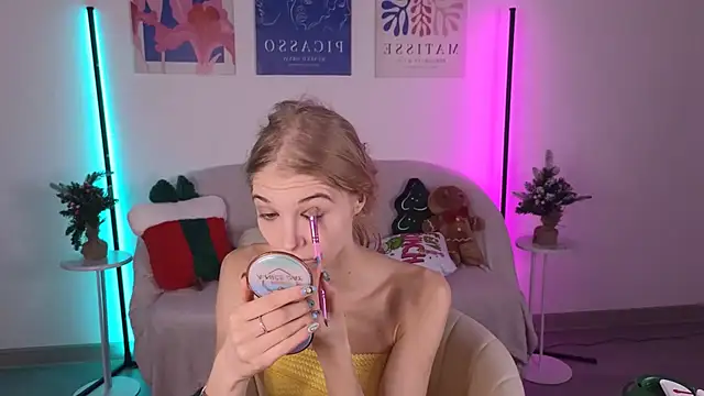 4example Chloe online show from 01/13/26, 11:14