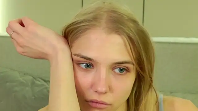 4example Chloe online show from 03/13/26, 06:29