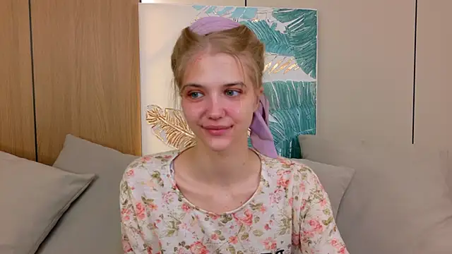 4example Chloe online show from 05/13/26, 05:25