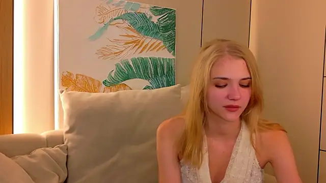 Snapshot of 4example_Chloe chatting on 07/07/26, 06:47 4example Chloe online show from 07/07/26, 06:47