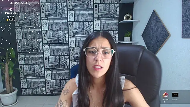 DanielaMonroe online show from 10/29/25, 09:14