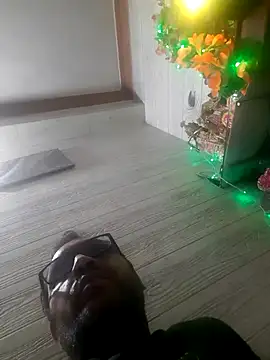 Hot-boy077 online show from 10/27/25, 03:35