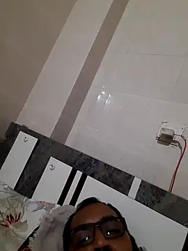 Hot-boy077 online show from 10/01/25, 06:23