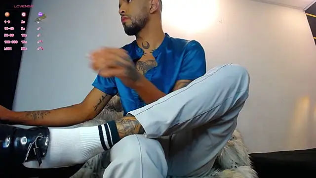 LickMyInk online show from 10/17/25, 03:43