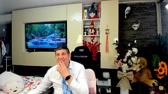 SpartacusDaddy48 online show from 04/14/26, 11:21