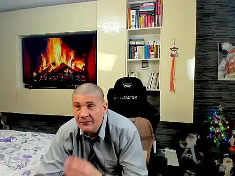 SpartacusDaddy48 online show from 02/18/26, 05:27