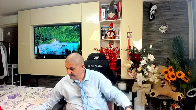 SpartacusDaddy48 online show from 04/29/26, 09:54