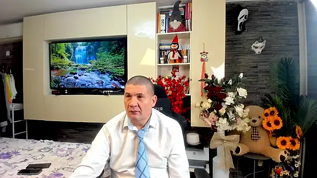 SpartacusDaddy48 online show from 05/06/26, 11:47