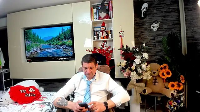 SpartacusDaddy48 online show from 05/25/26, 03:50