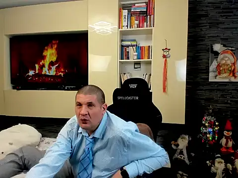 SpartacusDaddy48 online show from 02/25/26, 05:51