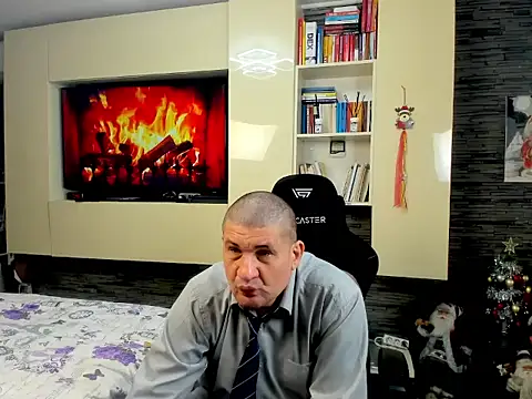 SpartacusDaddy48 online show from 02/19/26, 03:42