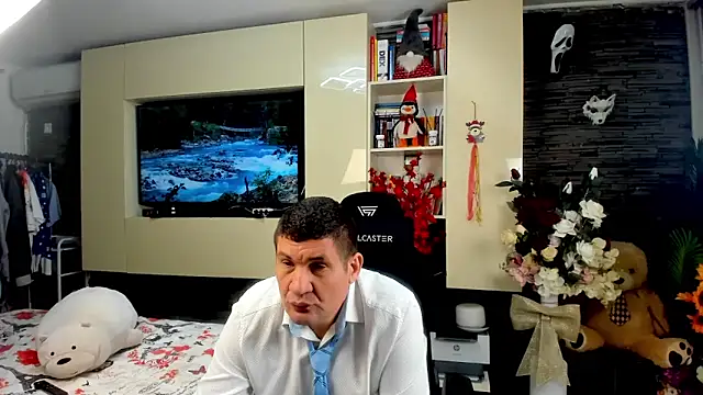 SpartacusDaddy48 online show from 04/19/26, 10:49