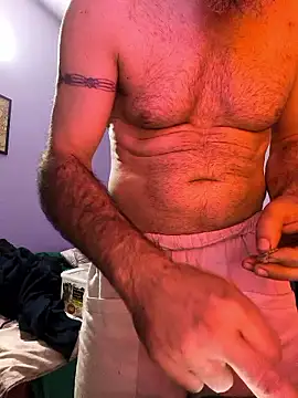 Snapshot of Sp71 chatting on 12/20/25, 04:43 Sp71 online show from 12/20/25, 04:43