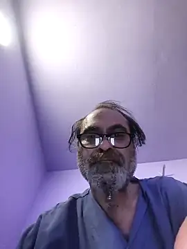 Snapshot of Sp71 chatting on 10/10/25, 08:42 Sp71 online show from 10/10/25, 08:42