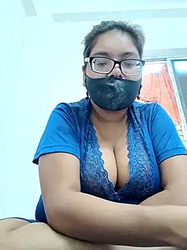 Elie couple143 online show from 10/20/25, 09:43