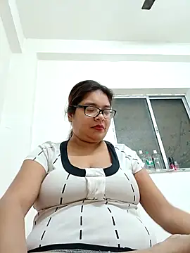 Elie couple143 online show from 11/29/25, 12:00