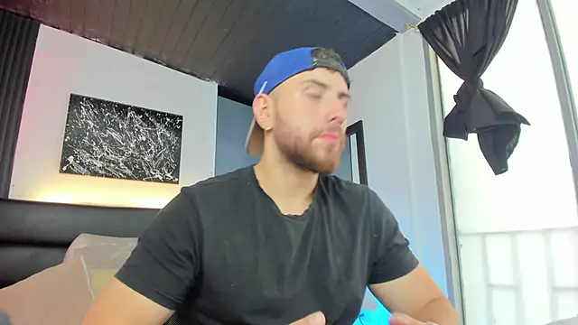 Maximo Wolff online show from 09/15/25, 08:31