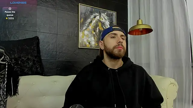 Maximo Wolff online show from 11/07/25, 08:24