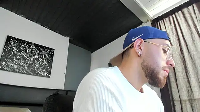 Maximo Wolff online show from 09/17/25, 08:11