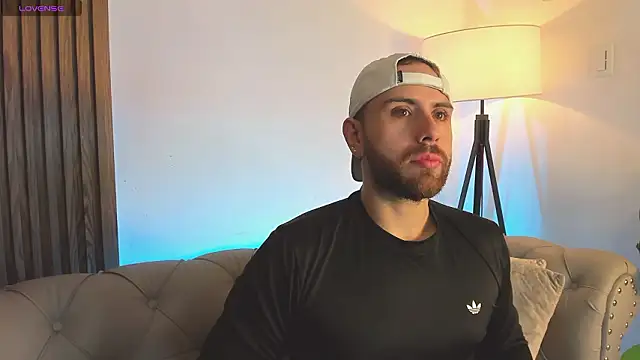 Snapshot of Maximo_Wolff chatting on 02/23/26, 07:58 Maximo Wolff online show from 02/23/26, 07:58