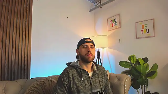 Snapshot of Maximo_Wolff chatting on 02/22/26, 10:22 Maximo Wolff online show from 02/22/26, 10:22