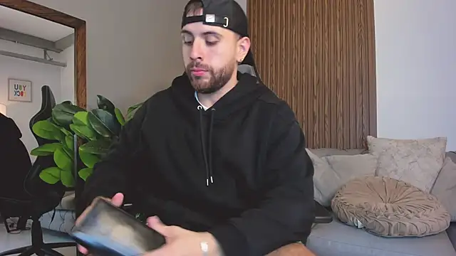 Maximo Wolff online show from 03/20/26, 12:00