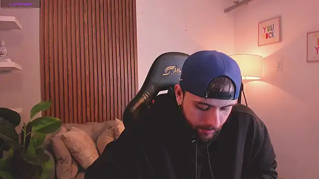 Maximo Wolff online show from 04/13/26, 01:09