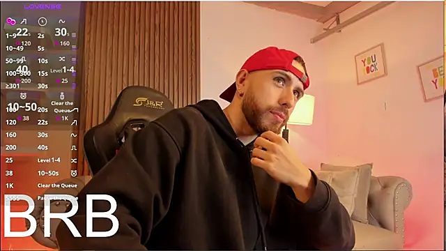 Snapshot of Maximo_Wolff chatting on 02/20/26, 06:26 Maximo Wolff online show from 02/20/26, 06:26